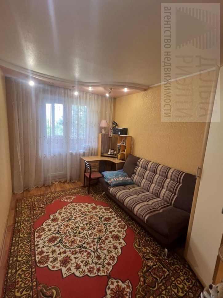 3-комн квартира Школьная Улица, 9