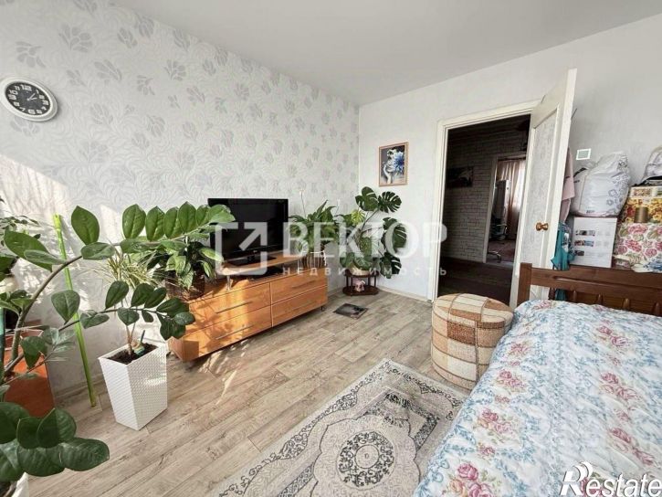 3-комн квартира Школьная улица, 15,  д. 15
