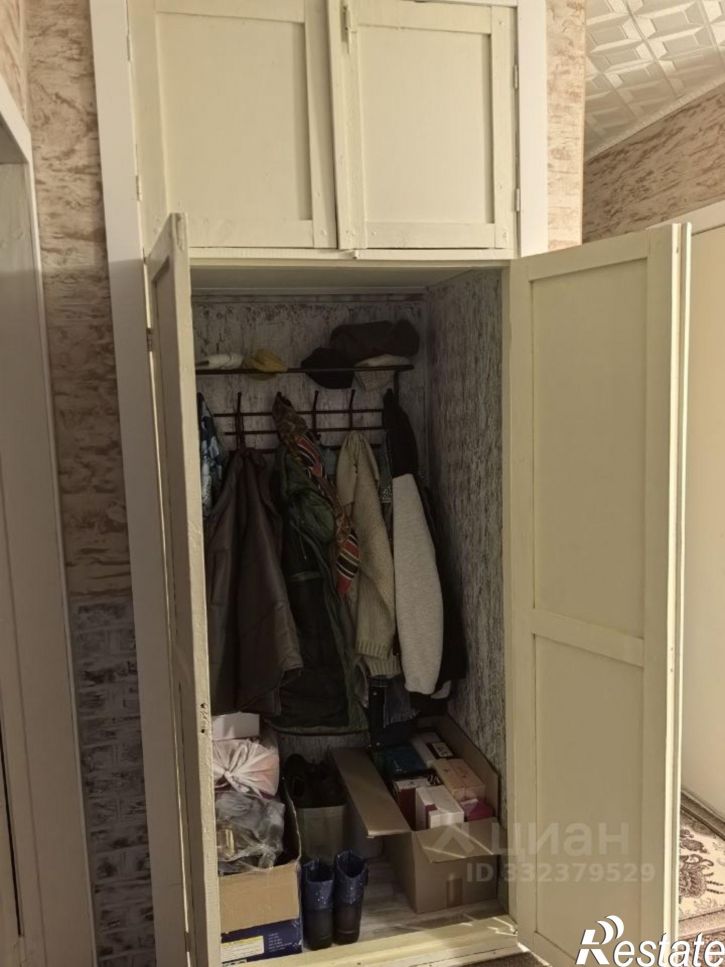 3-комн квартира ул 40 лет Октября, 2,  д. 2