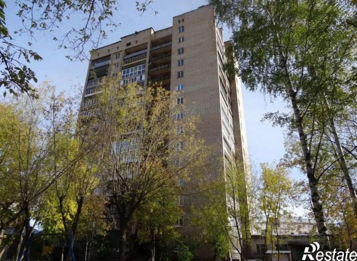 3-комн квартира ул Дзержинского, 2,  д. 2