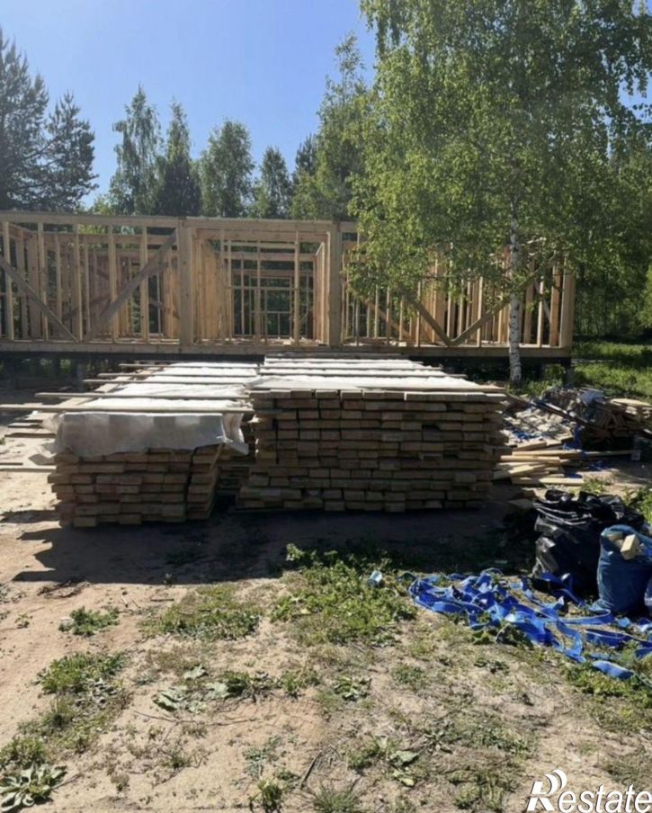 Земельный участок