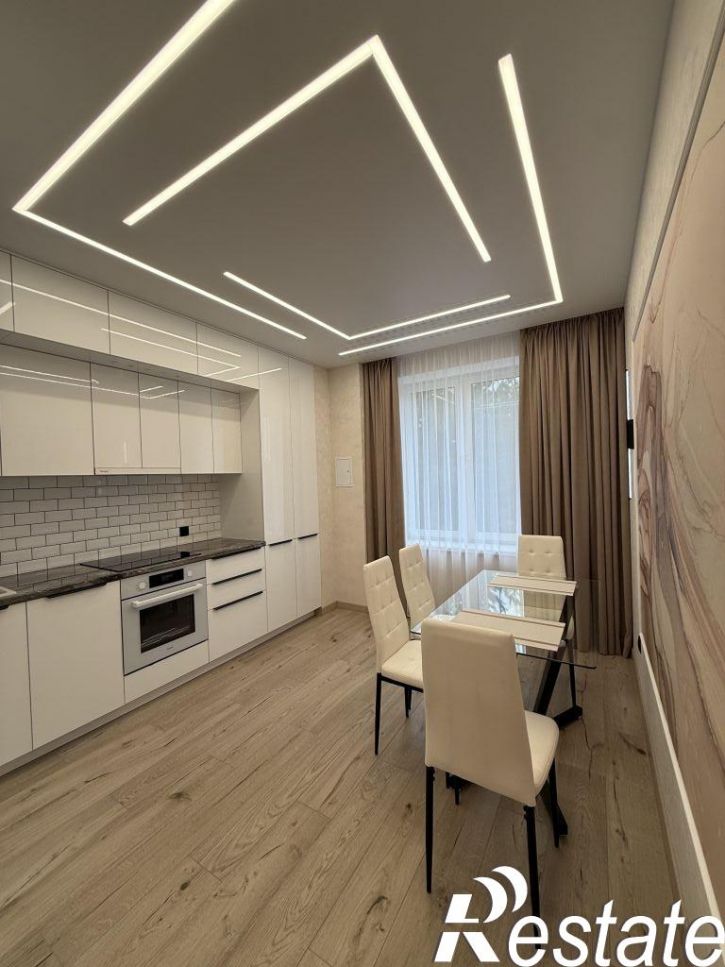 2-комн квартира Бухарова, 1И