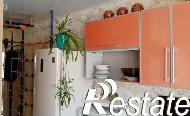 4-комн квартира 2-я Комовская улица, 12,  д. 12